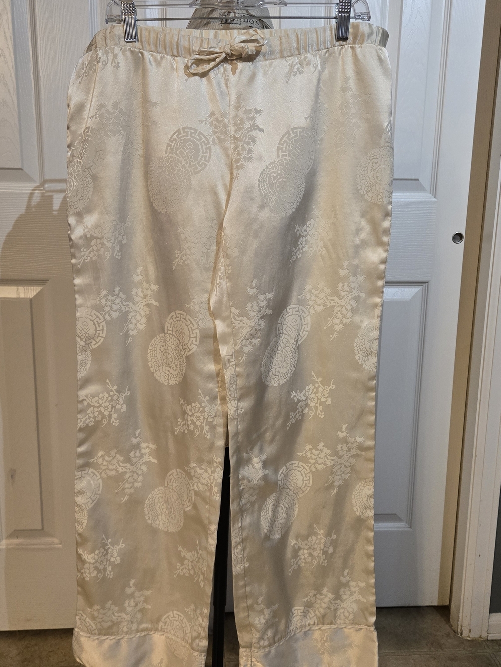Old Navy Women's Satin Floral Pajama Pants Ivory Drawstring Bow Size M